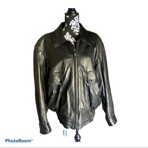 Men’s leather bomber jacket